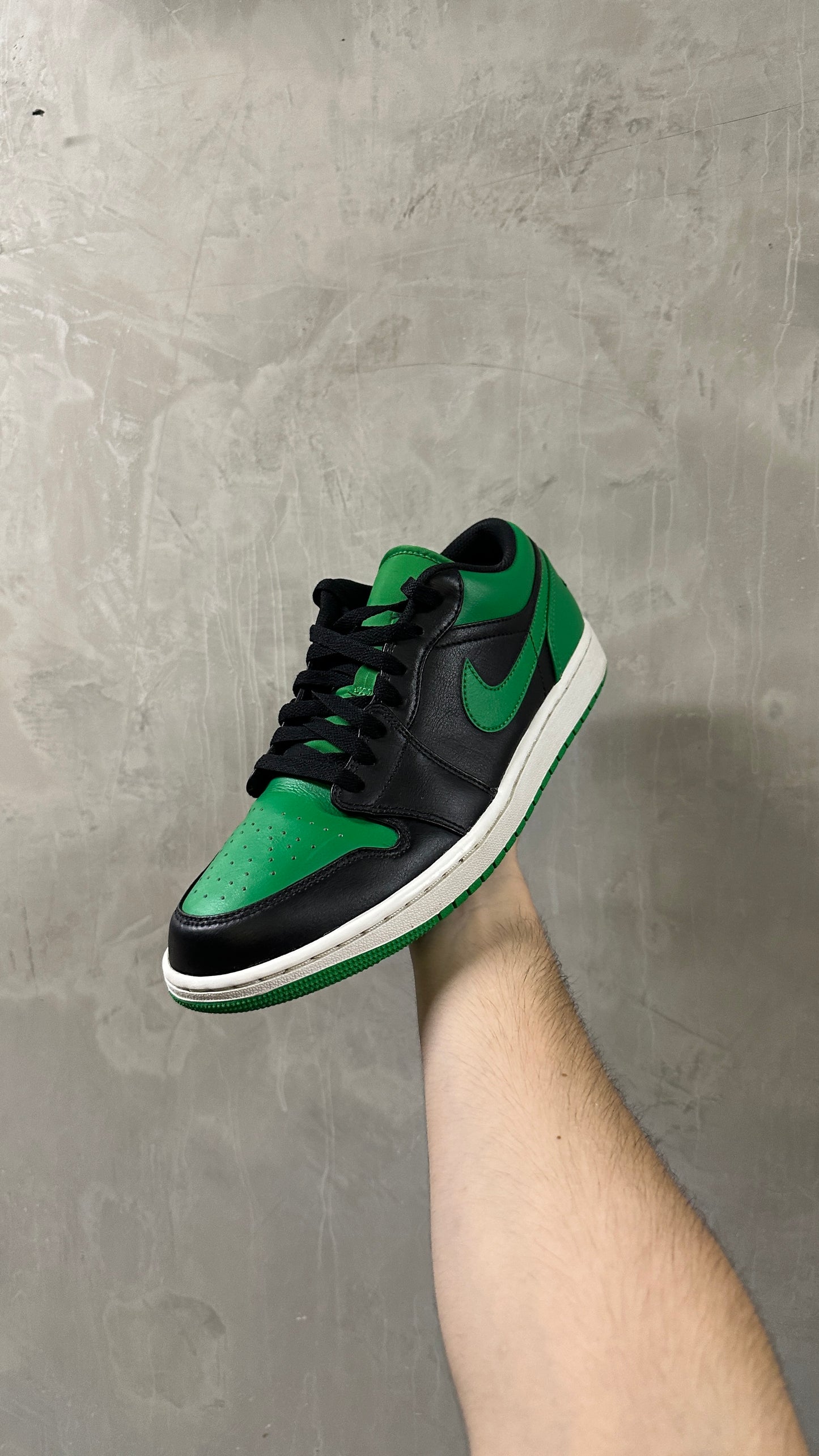 Jordan 1 Low “Lucky Green” - Comonuevo